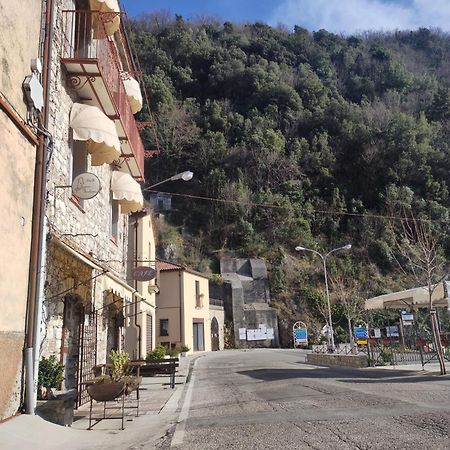 B&B La Fontana Borbone Lauria Inferiore Bagian luar foto