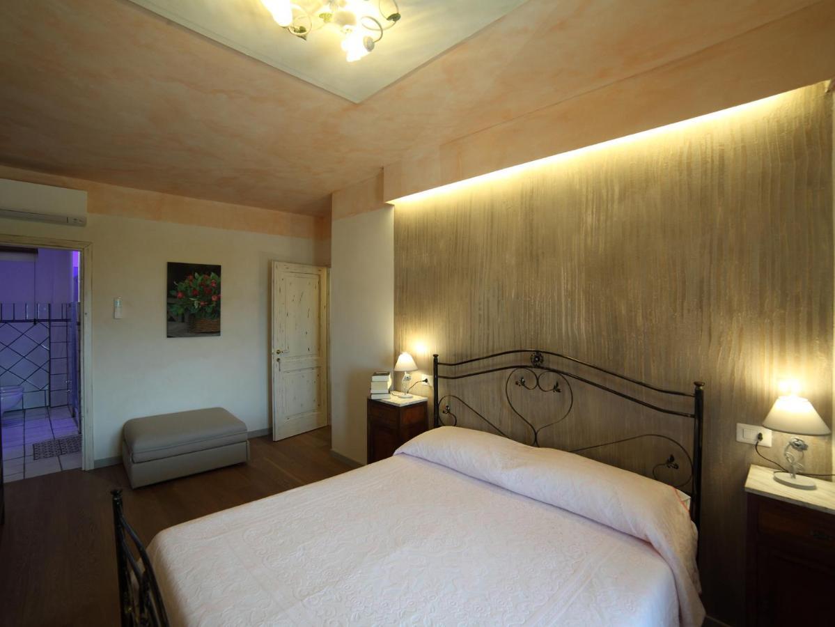 B&B La Fontana Borbone Lauria Inferiore Bagian luar foto